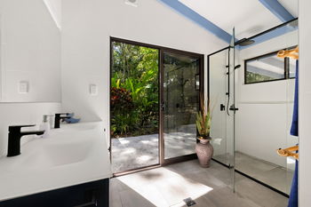 Listing image for 7 Hamilton Close, Mooloolah Valley  QLD  4553