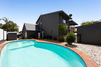 Listing image for 35 Enfield Crescent, Battery Hill  QLD  4551