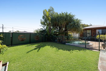 Listing image for 9 Pinaroo Street, Battery Hill  QLD  4551