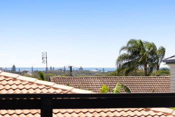 Listing image for 35 Enfield Crescent, Battery Hill  QLD  4551