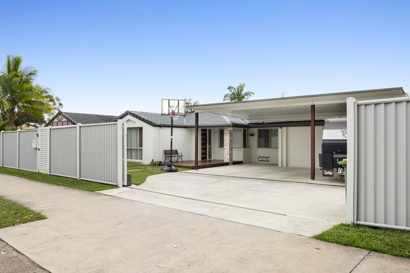 46 Village Way