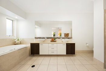 Listing image for 40 Little Mountain Drive, Little Mountain  QLD  4551