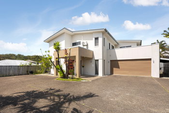 Listing image for 7 Hillview Crescent, Little Mountain  QLD  4551
