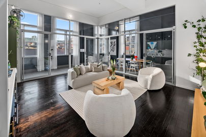 330/38 Warner Street