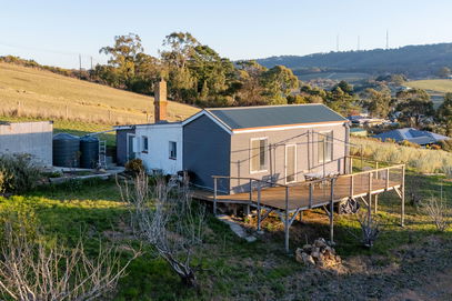 5 Days Road, URAIDLA