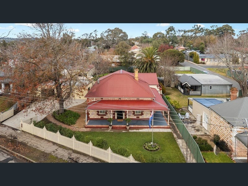 Listing image for 18 Wellington Road, MOUNT BARKER  SA  5251