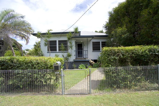 3 Lamb Street, Walkervale  QLD  4670