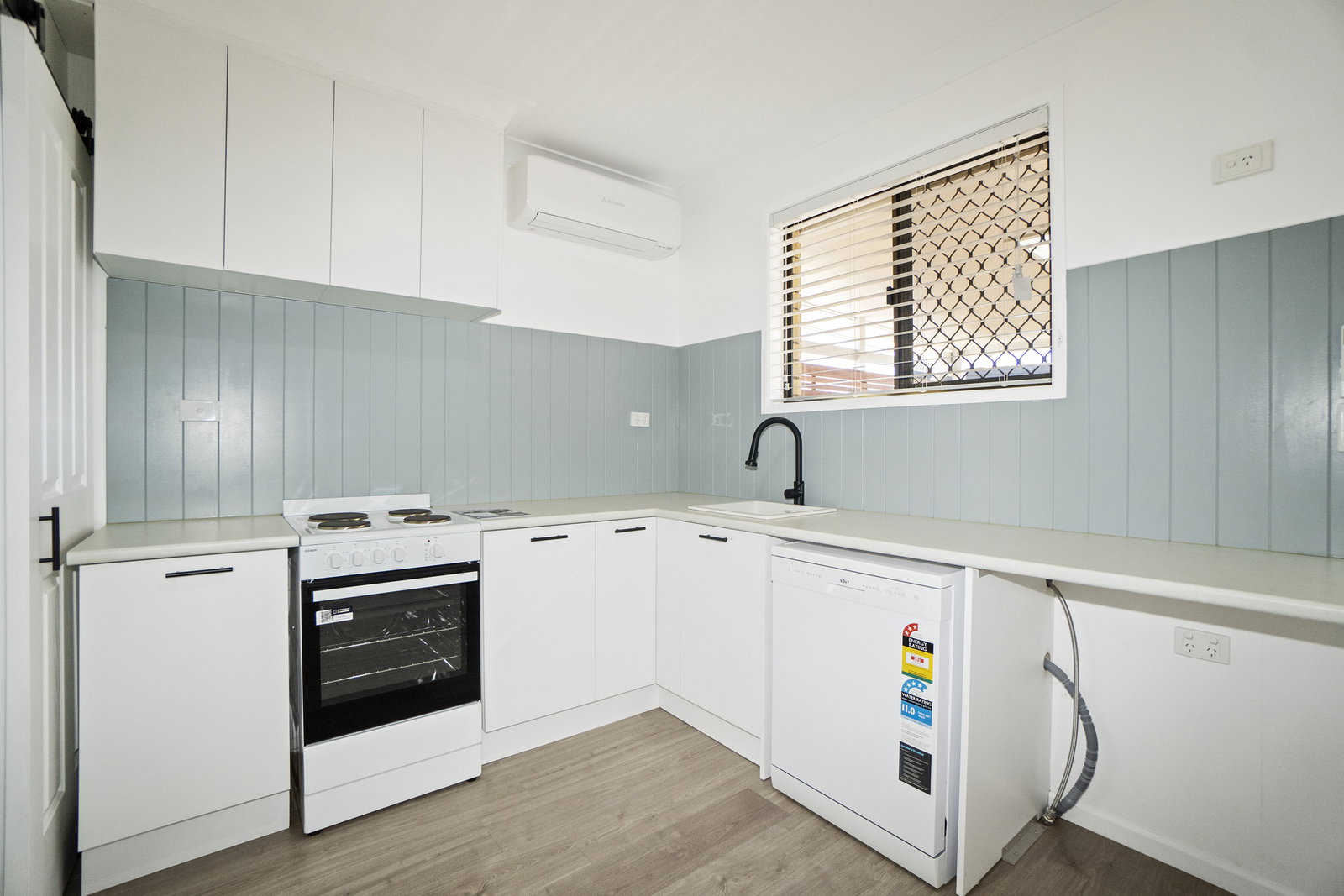 83 Mount Perry Road, Bundaberg North  QLD  4670