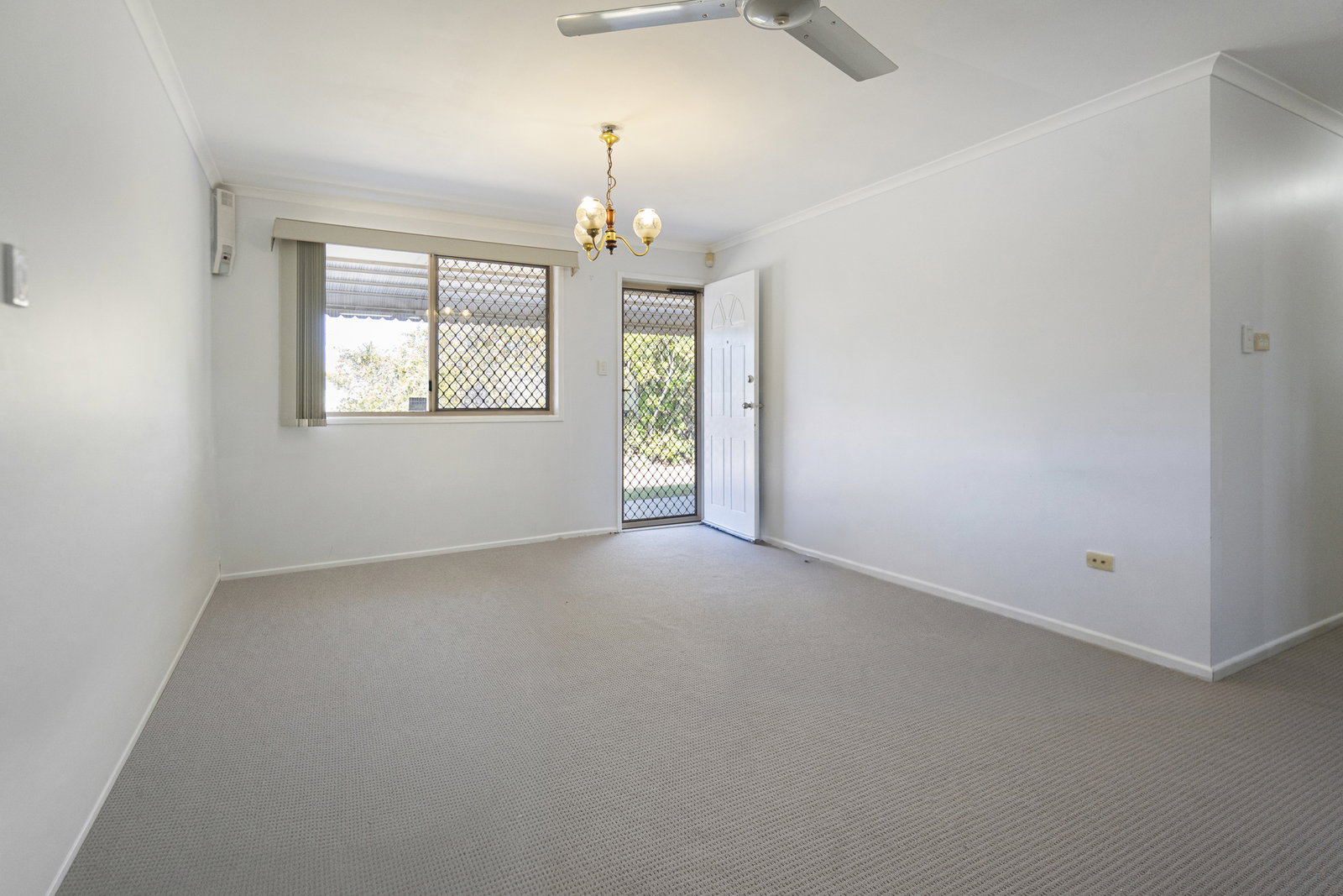 24 Thomas Thomsen Drive, Thabeban  QLD  4670