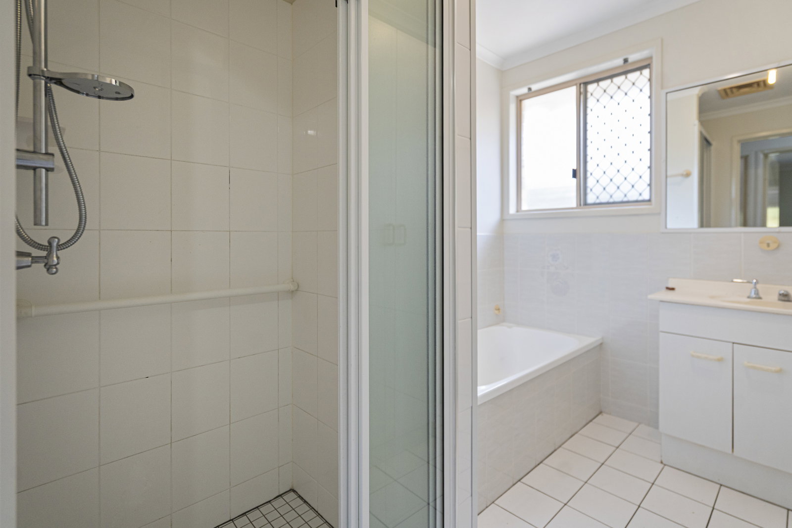 24 Thomas Thomsen Drive, Thabeban  QLD  4670