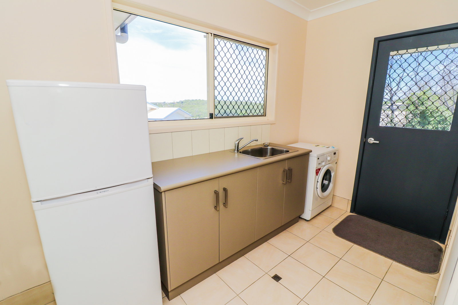 15 Woodrow Drive, Agnes Water  QLD  4677