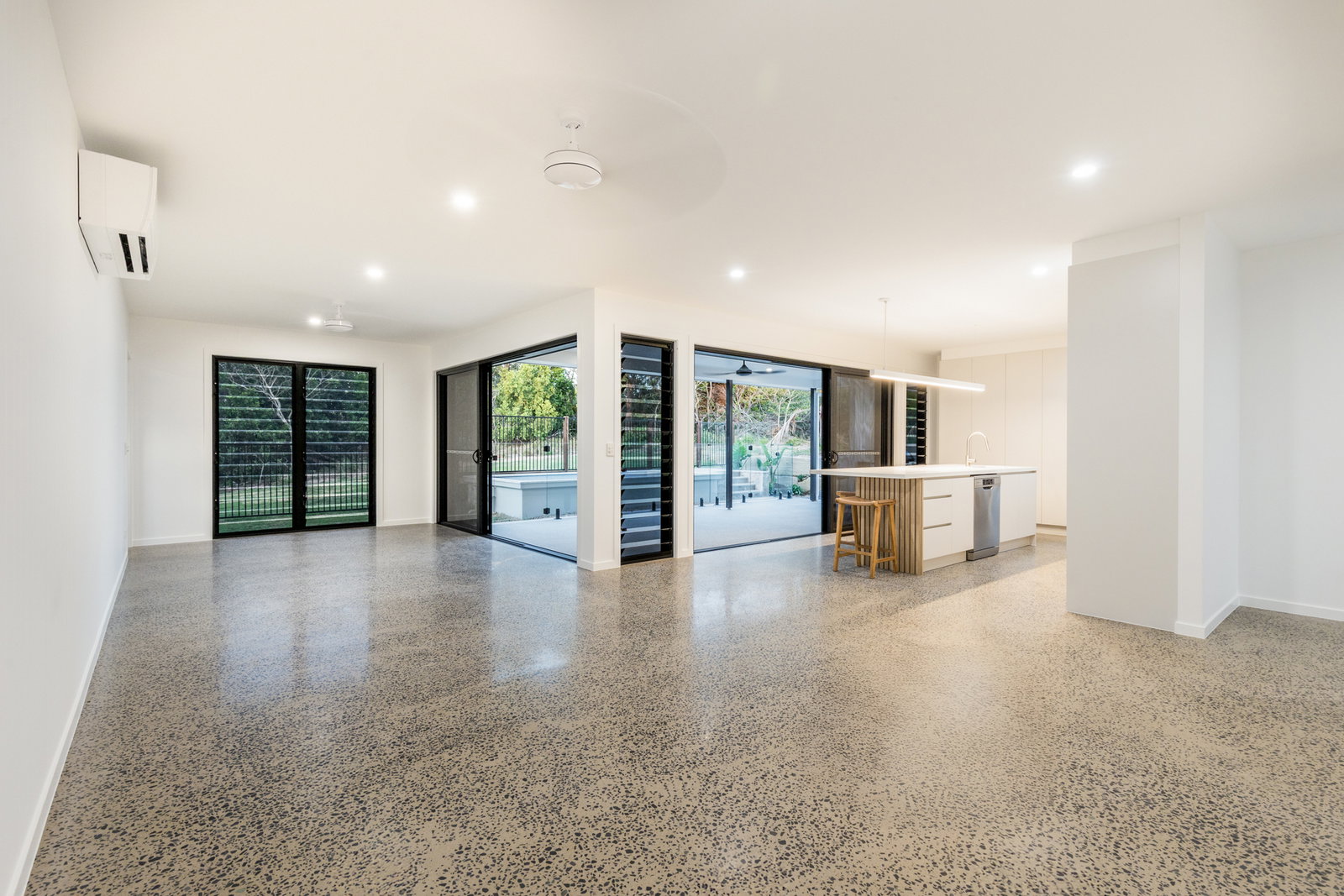11/3 Beaches Village Circuit, Agnes Water  QLD  4677