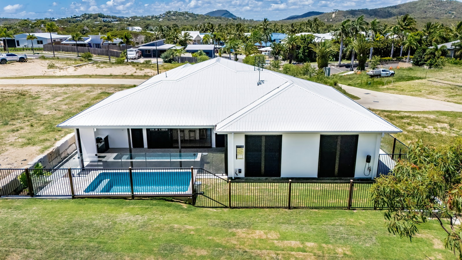 11/3 Beaches Village Circuit, Agnes Water  QLD  4677