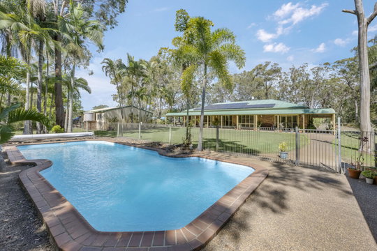 14 Hannah Court, Moore Park Beach  QLD  4670