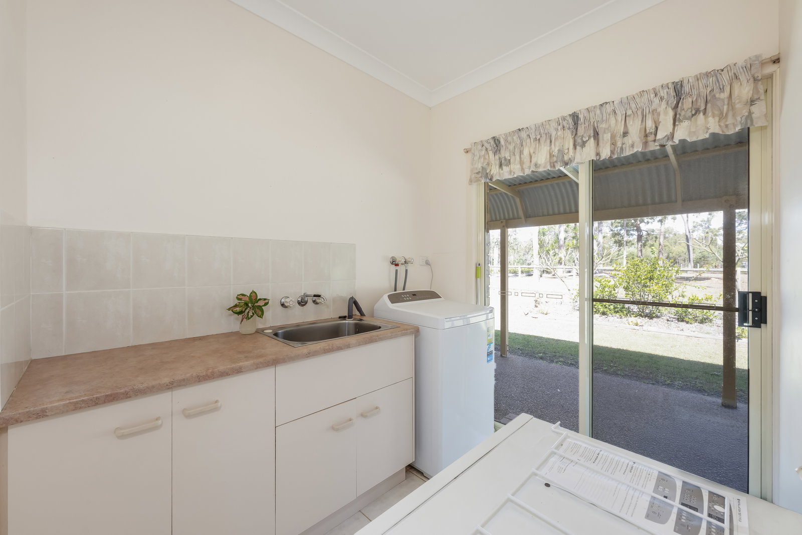 14 Hannah Court, Moore Park Beach  QLD  4670