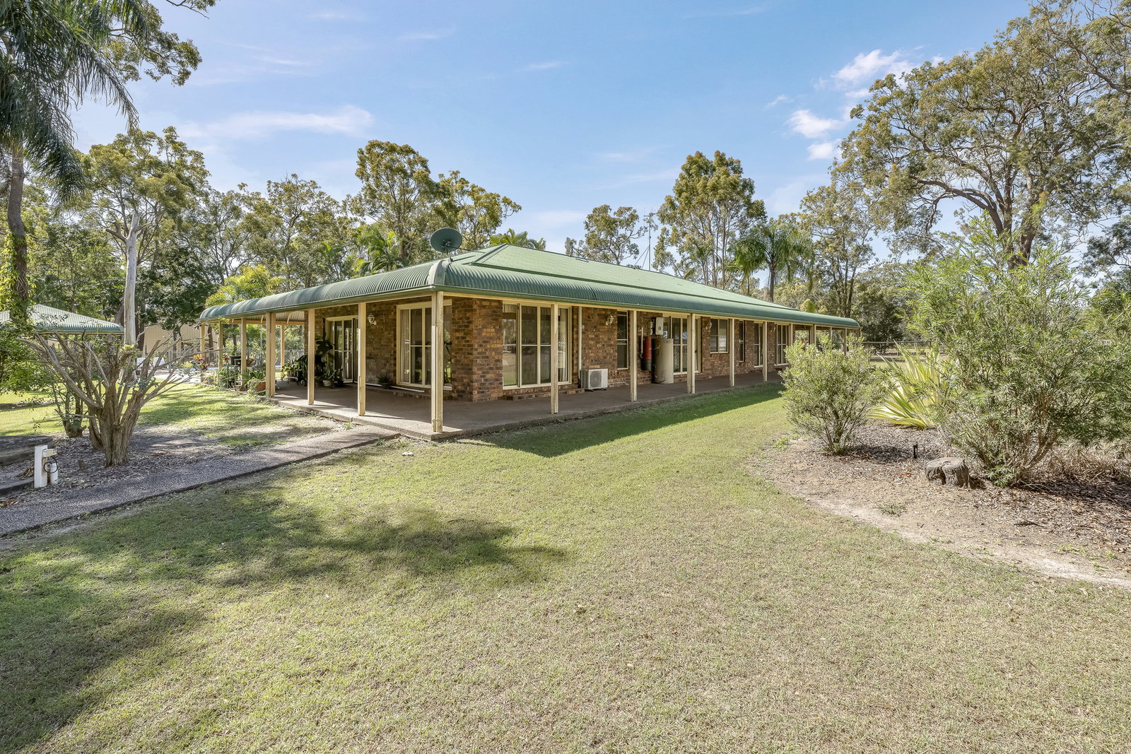 14 Hannah Court, Moore Park Beach  QLD  4670