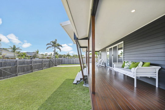 25 Waterfront Drive, Agnes Water  QLD  4677