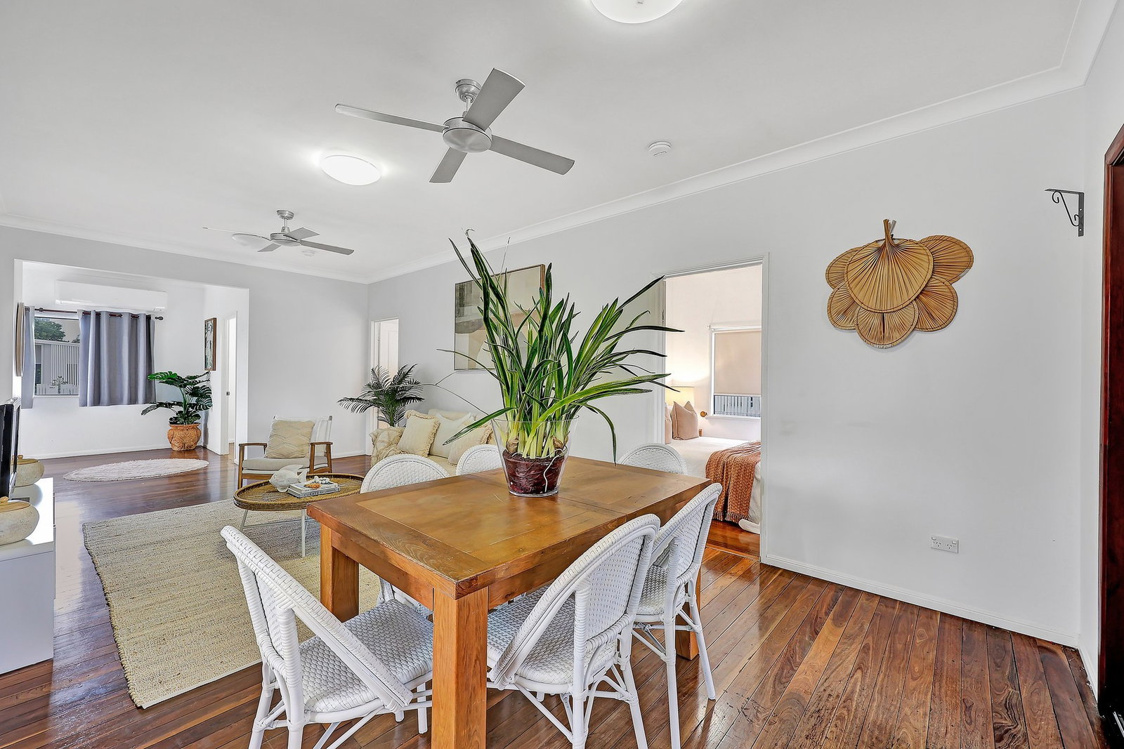 25 Holland Street, Bargara  QLD  4670