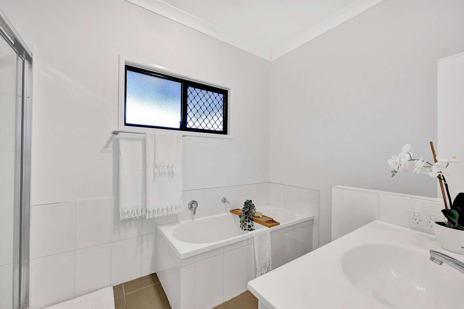 25 Holland Street, Bargara  QLD  4670