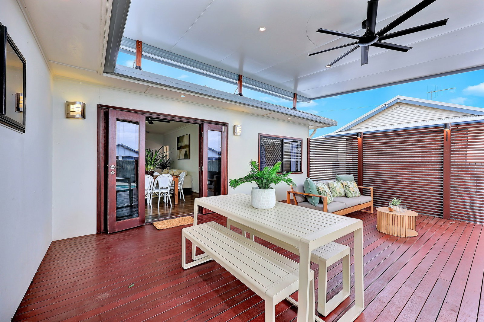 25 Holland Street, Bargara  QLD  4670