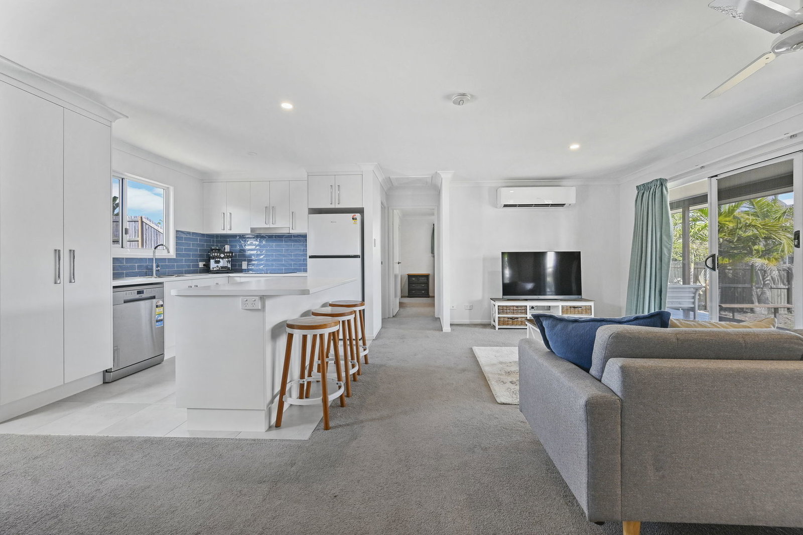 25 Waterfront Drive, Agnes Water  QLD  4677