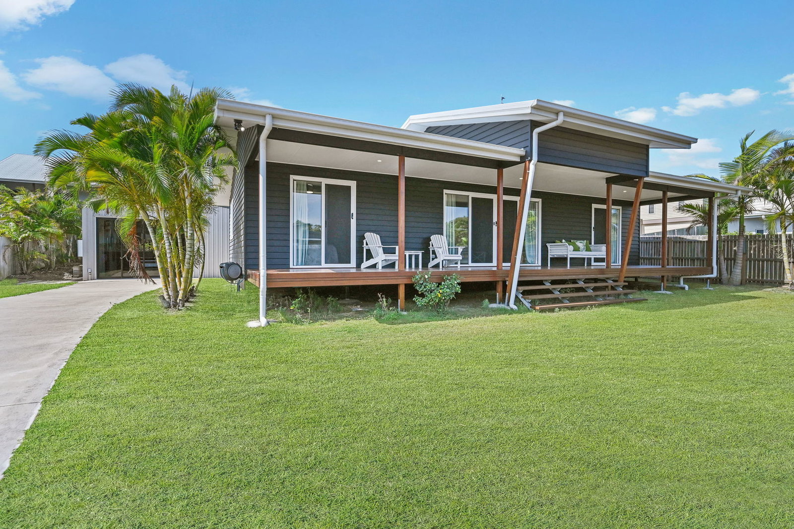 25 Waterfront Drive, Agnes Water  QLD  4677