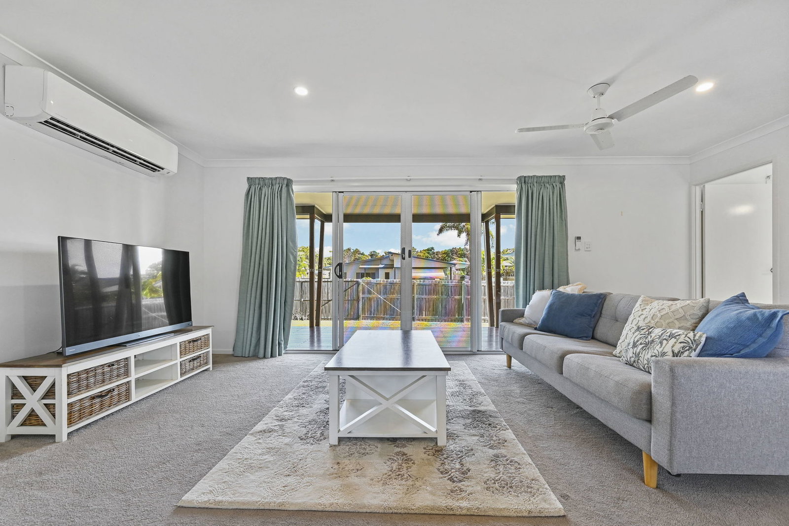 25 Waterfront Drive, Agnes Water  QLD  4677