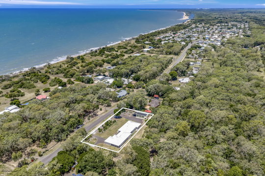 39 Sylvan Drive, Moore Park Beach  QLD  4670