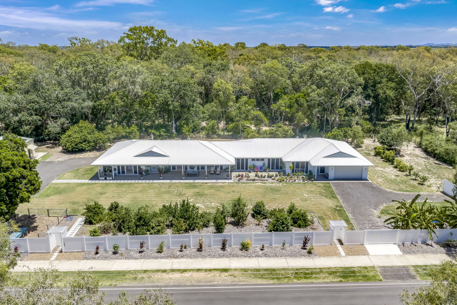39 Sylvan Drive, Moore Park Beach  QLD  4670