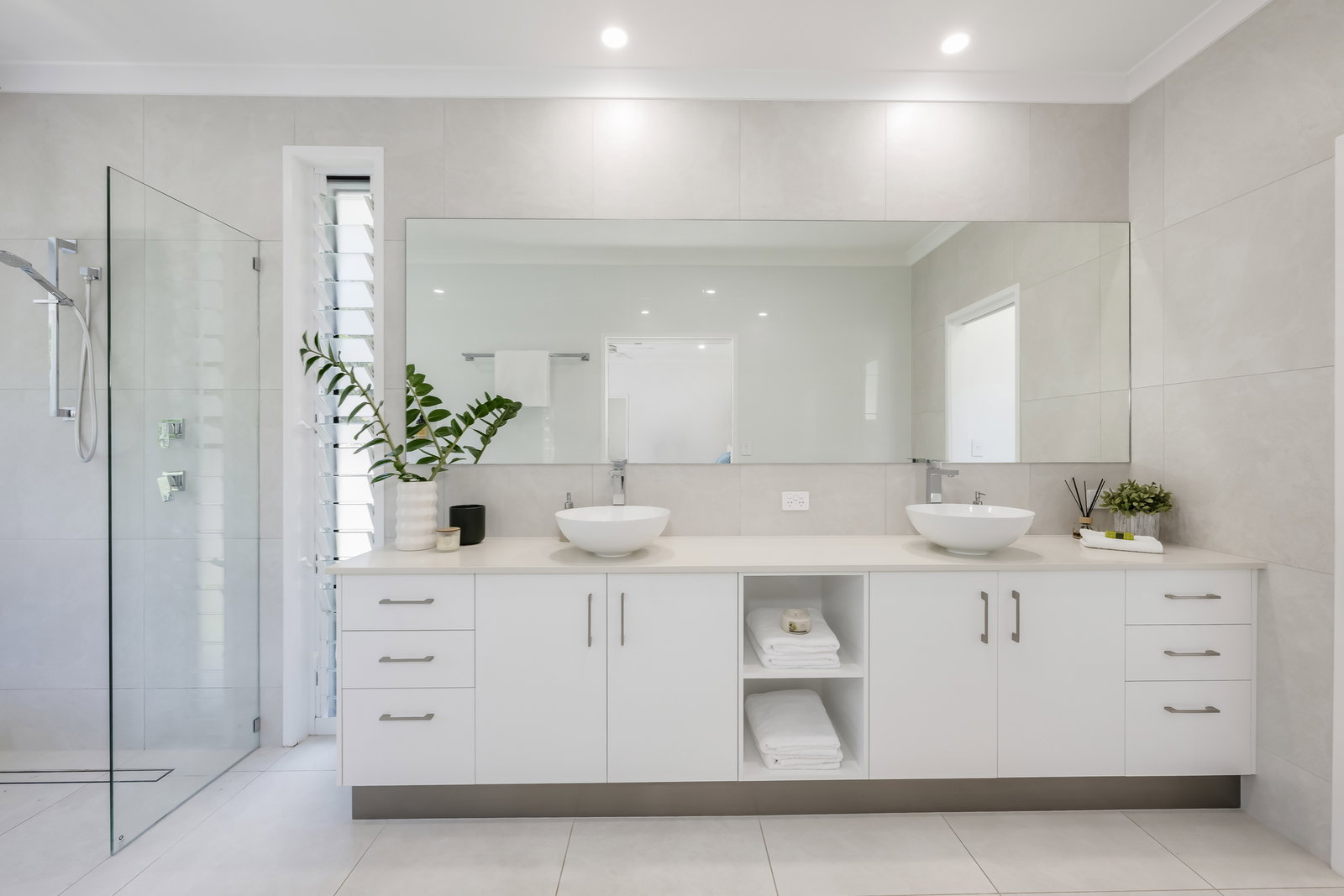 39 Sylvan Drive, Moore Park Beach  QLD  4670