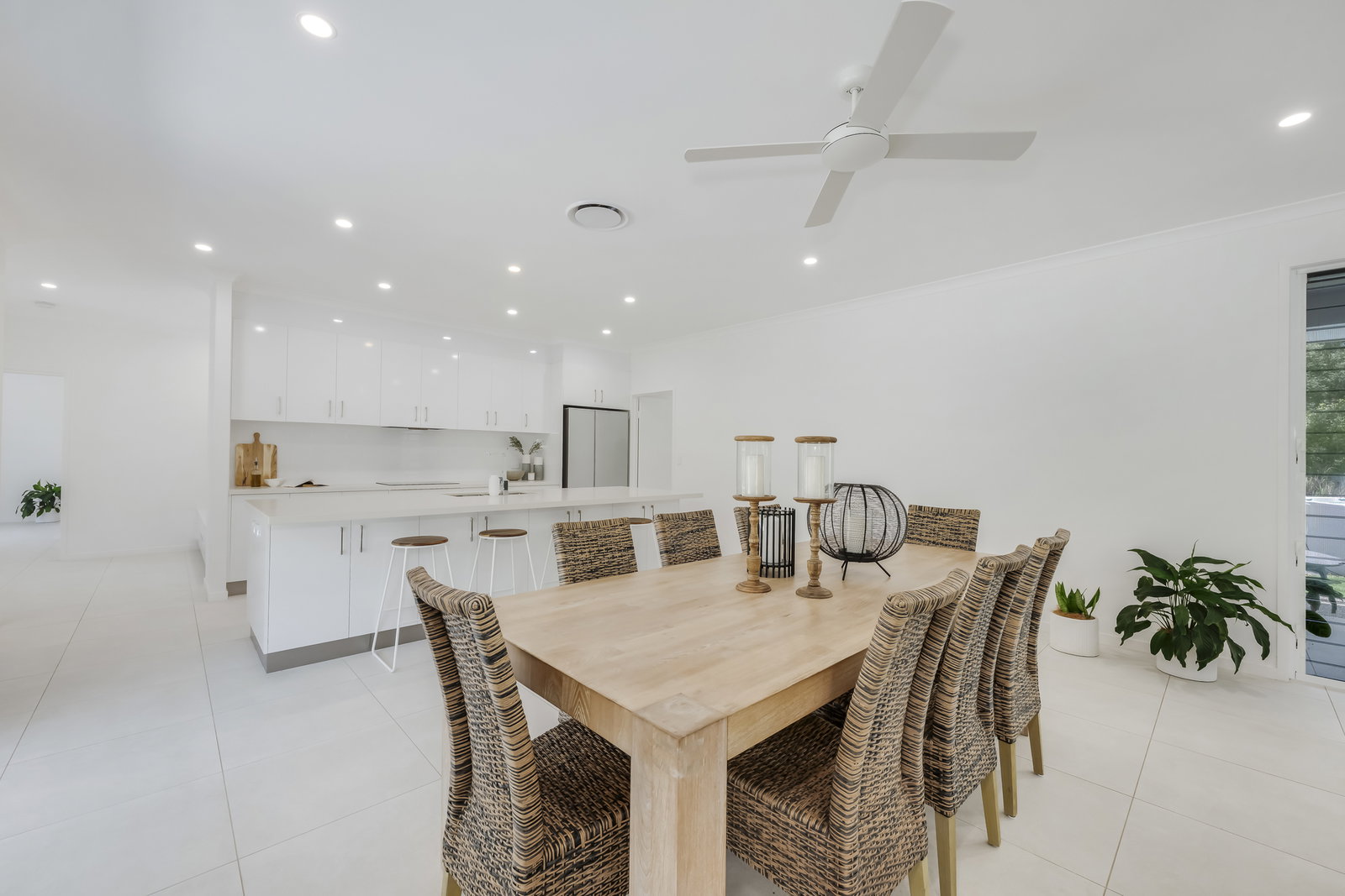 39 Sylvan Drive, Moore Park Beach  QLD  4670