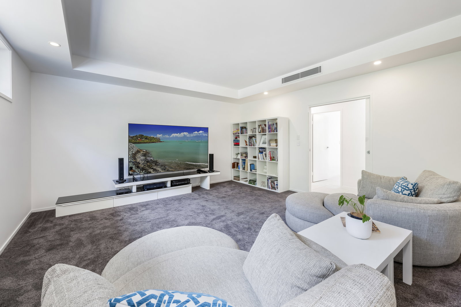 39 Sylvan Drive, Moore Park Beach  QLD  4670