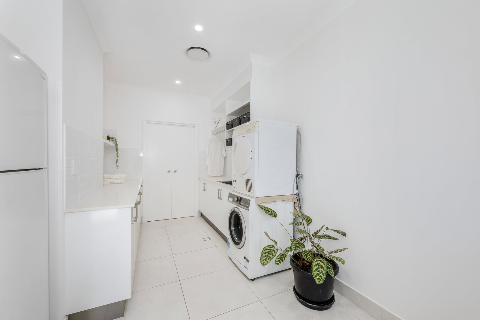 39 Sylvan Drive, Moore Park Beach  QLD  4670
