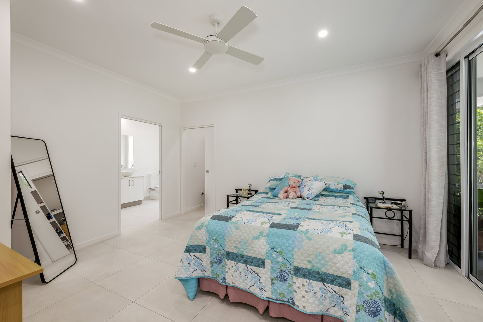 39 Sylvan Drive, Moore Park Beach  QLD  4670