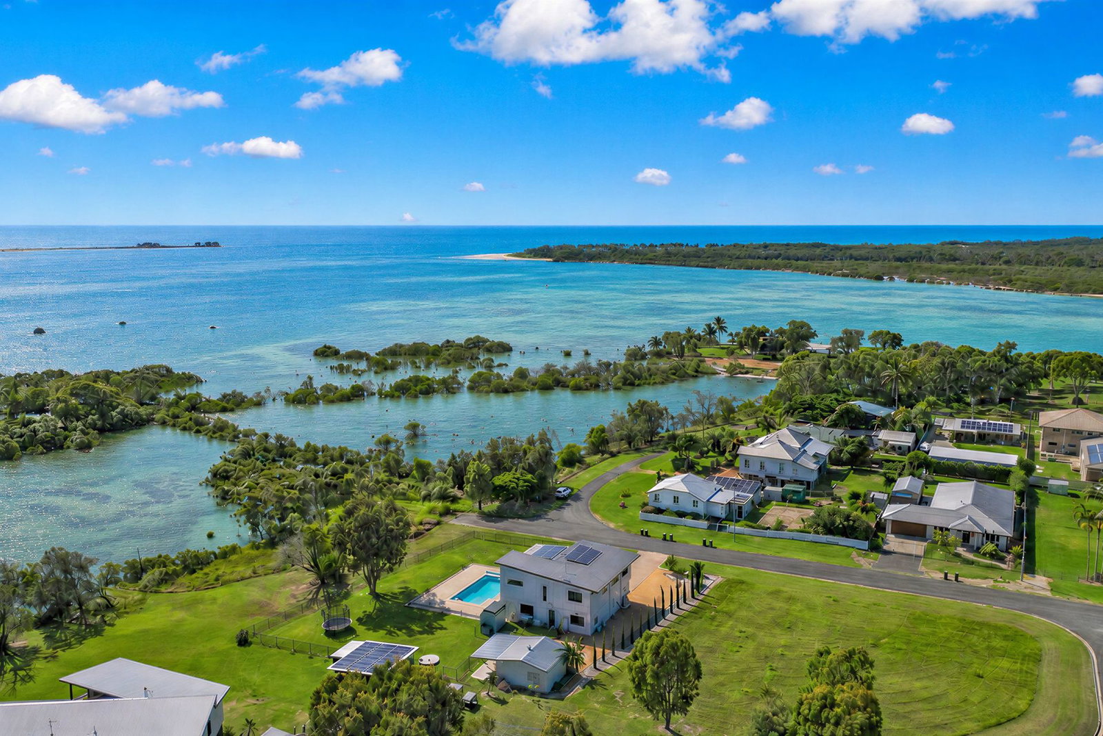 3 Mitchell Street, Elliott Heads  QLD  4670