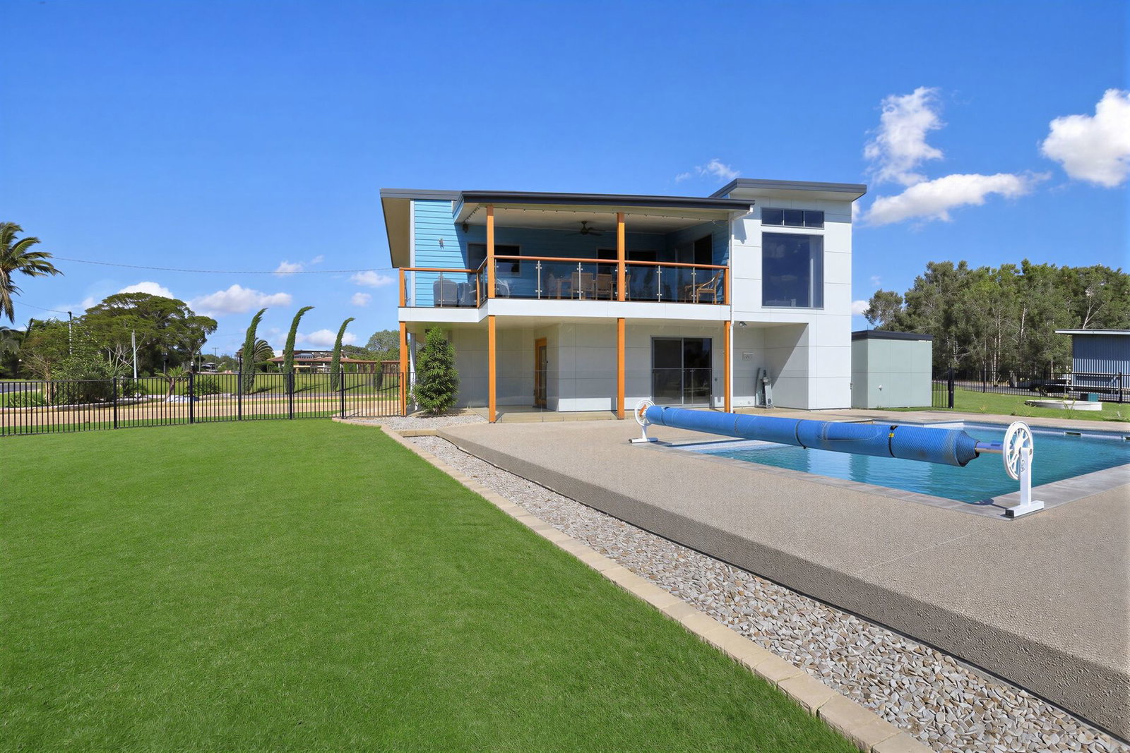 3 Mitchell Street, Elliott Heads  QLD  4670