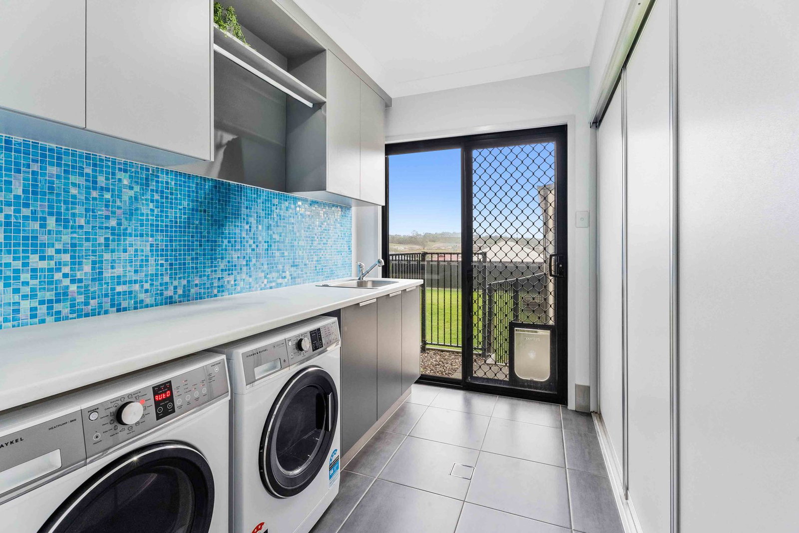 7 Wintergreen Court, Nikenbah  QLD  4655