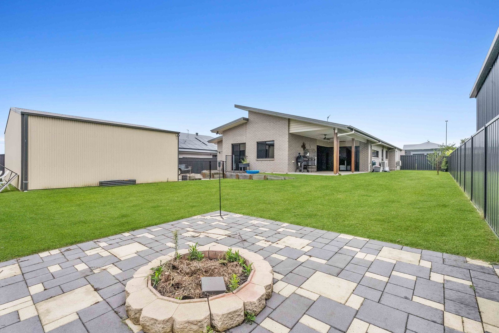 7 Wintergreen Court, Nikenbah  QLD  4655