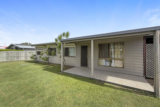 33 Fairymead Road, Bundaberg North  QLD  4670
