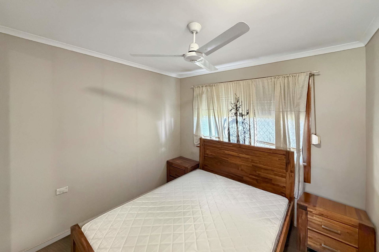 33 Fairymead Road, Bundaberg North  QLD  4670