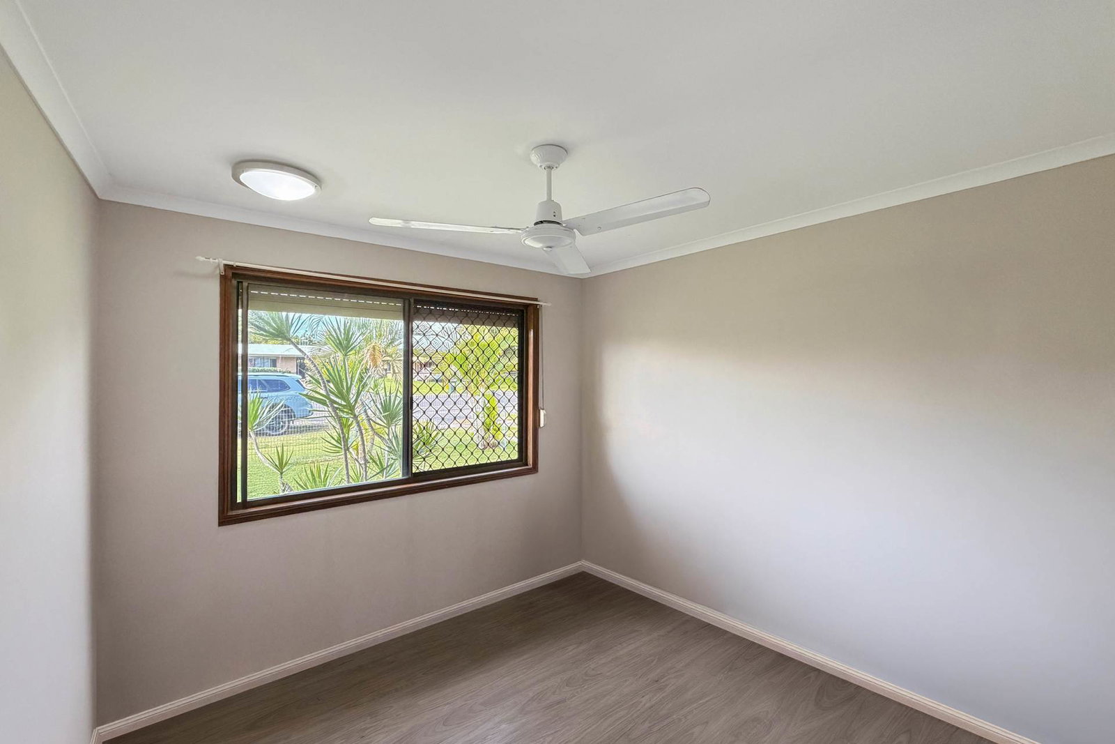 33 Fairymead Road, Bundaberg North  QLD  4670