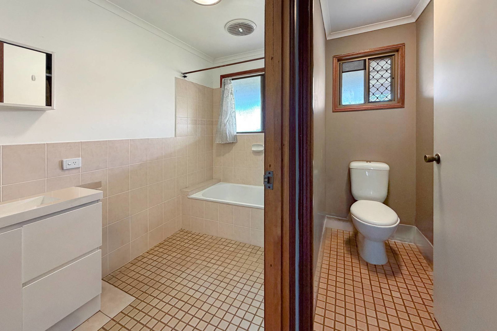 33 Fairymead Road, Bundaberg North  QLD  4670