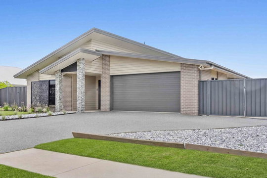 7 Wintergreen Court, Nikenbah  QLD  4655