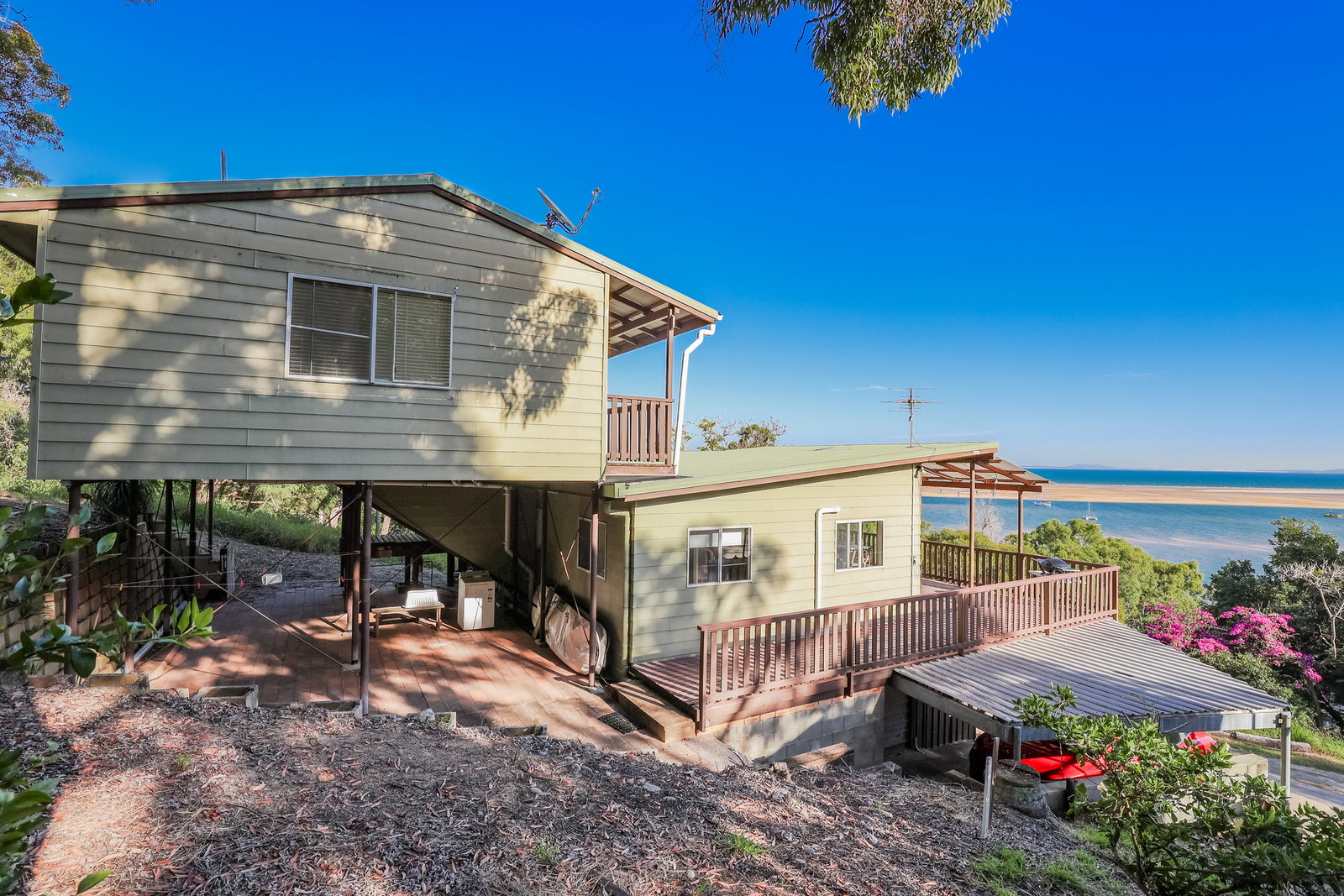 592 Captain Cook Drive, Seventeen Seventy  QLD  4677