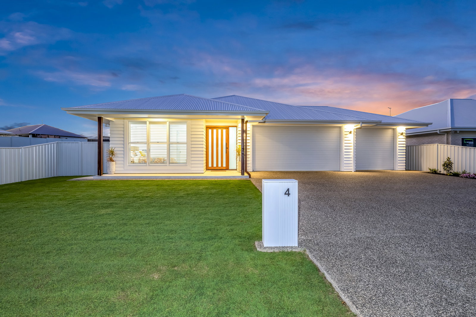 4 Sarazen Street, Coral Cove  QLD  4670