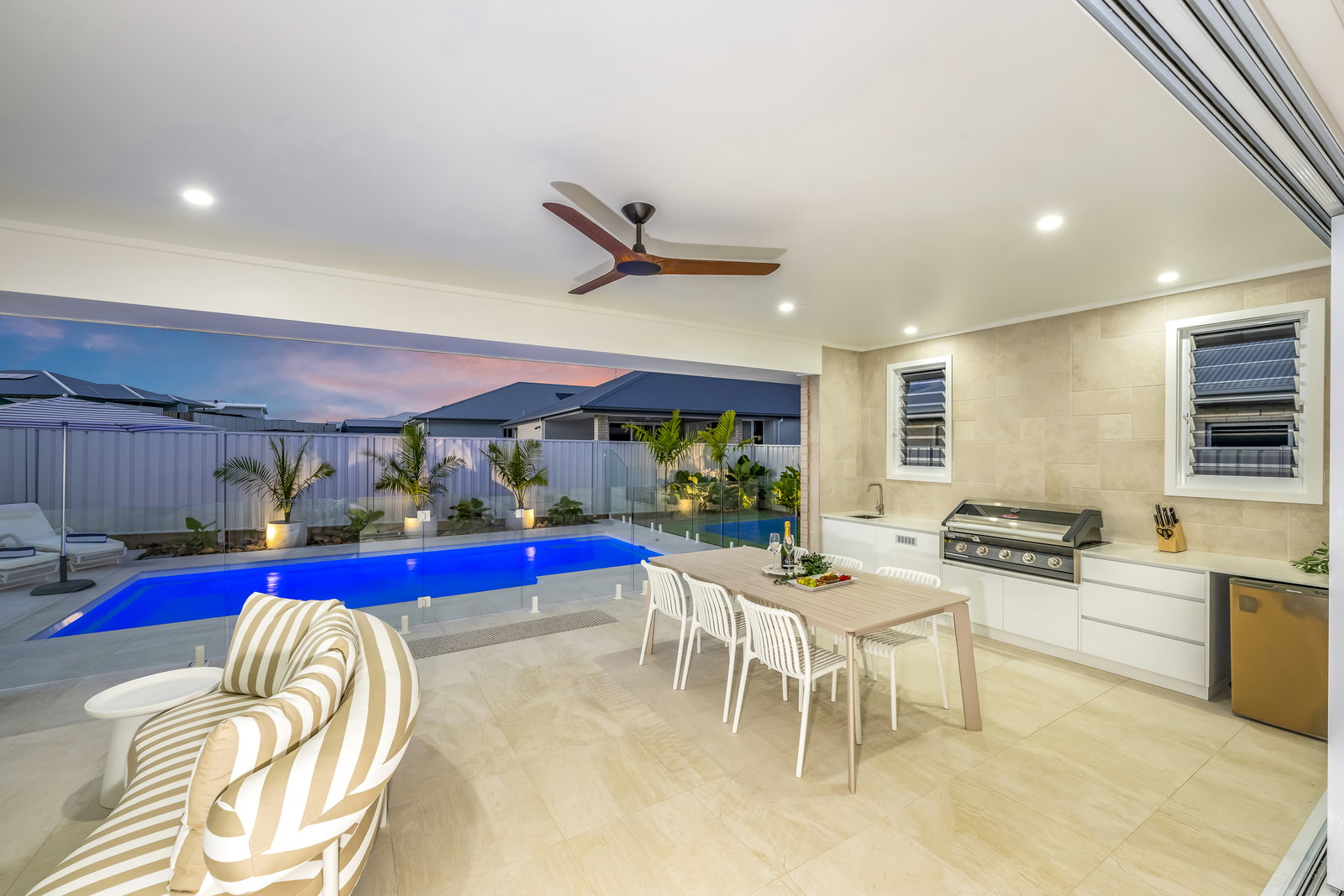 4 Sarazen Street, Coral Cove  QLD  4670