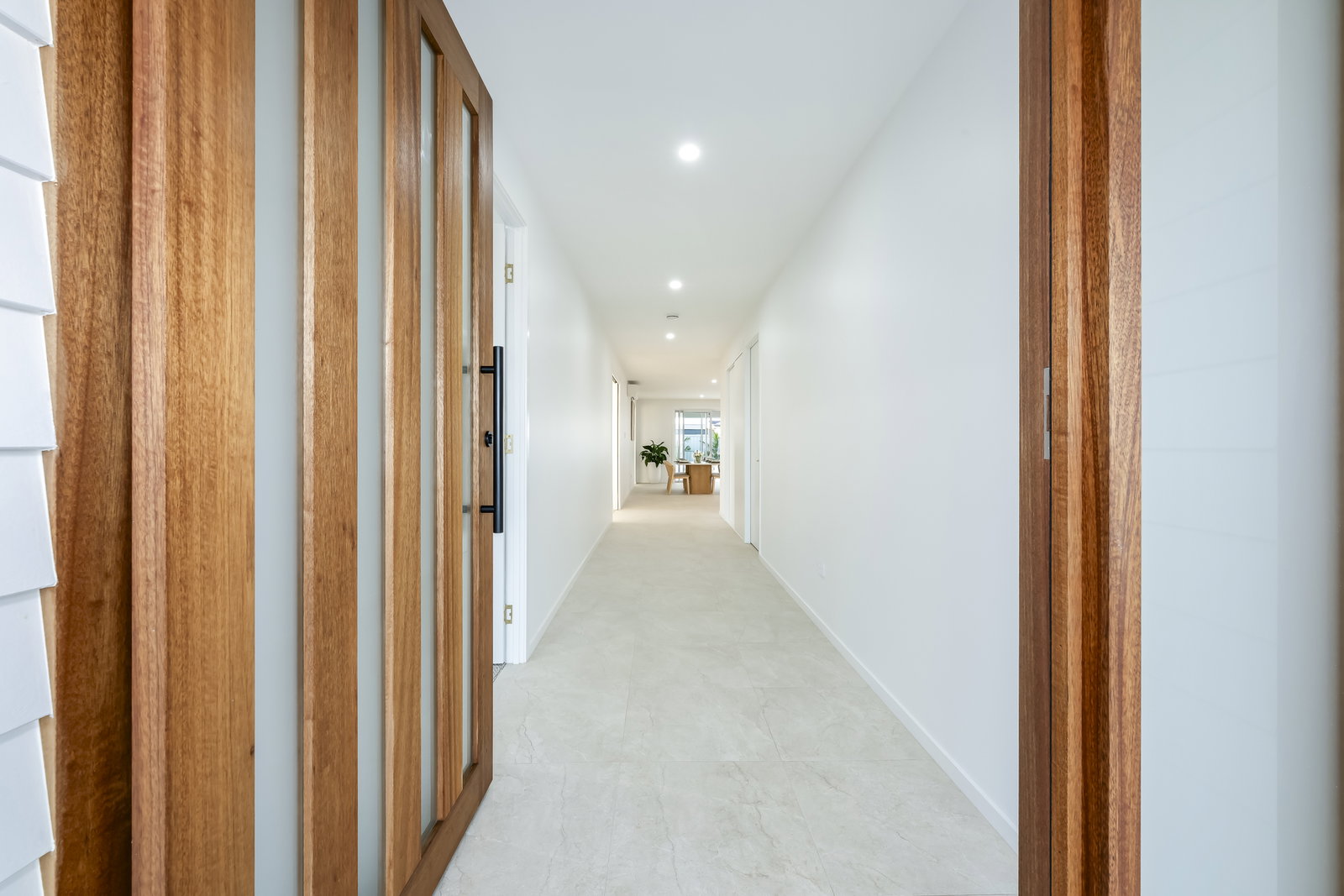 4 Sarazen Street, Coral Cove  QLD  4670