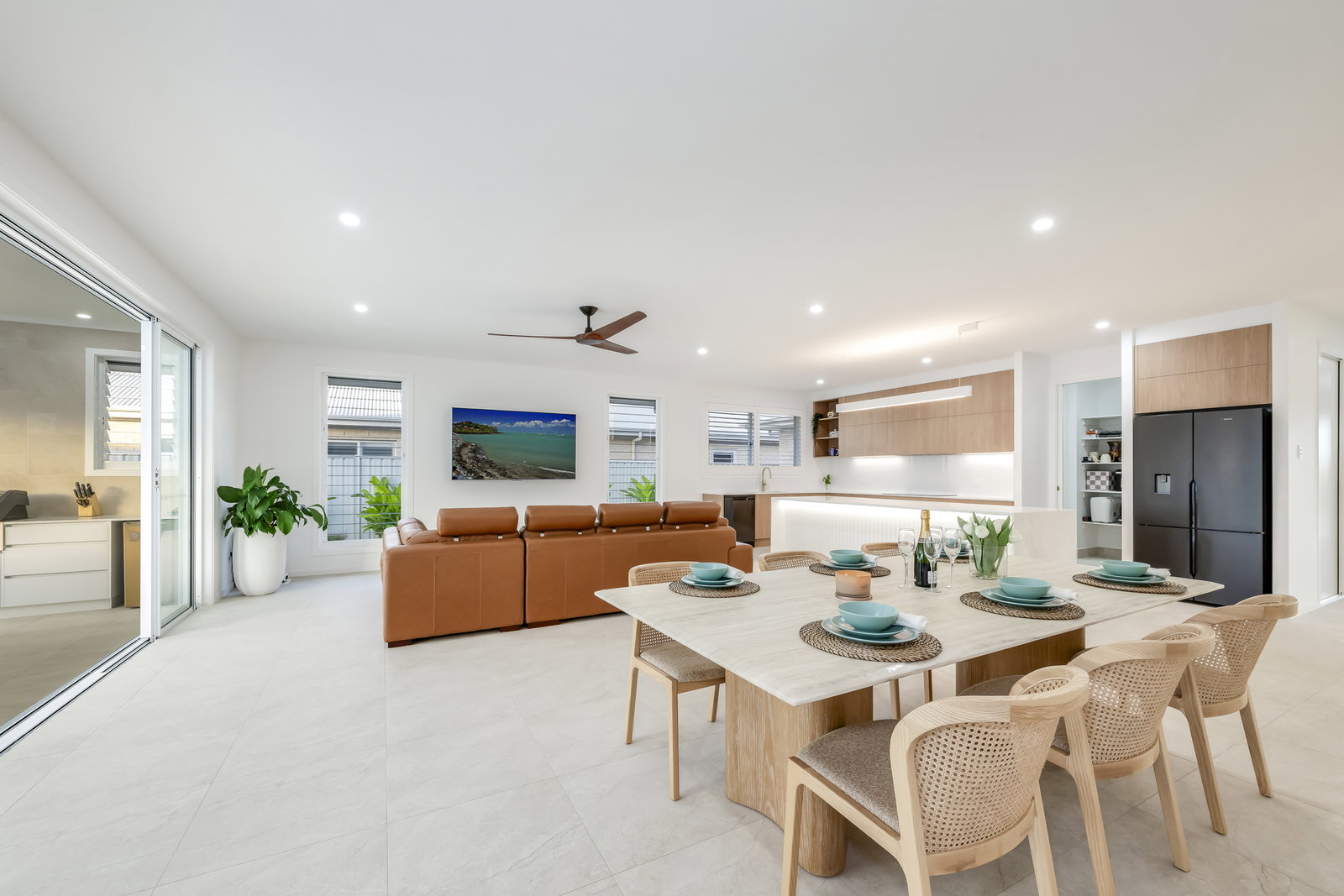 4 Sarazen Street, Coral Cove  QLD  4670