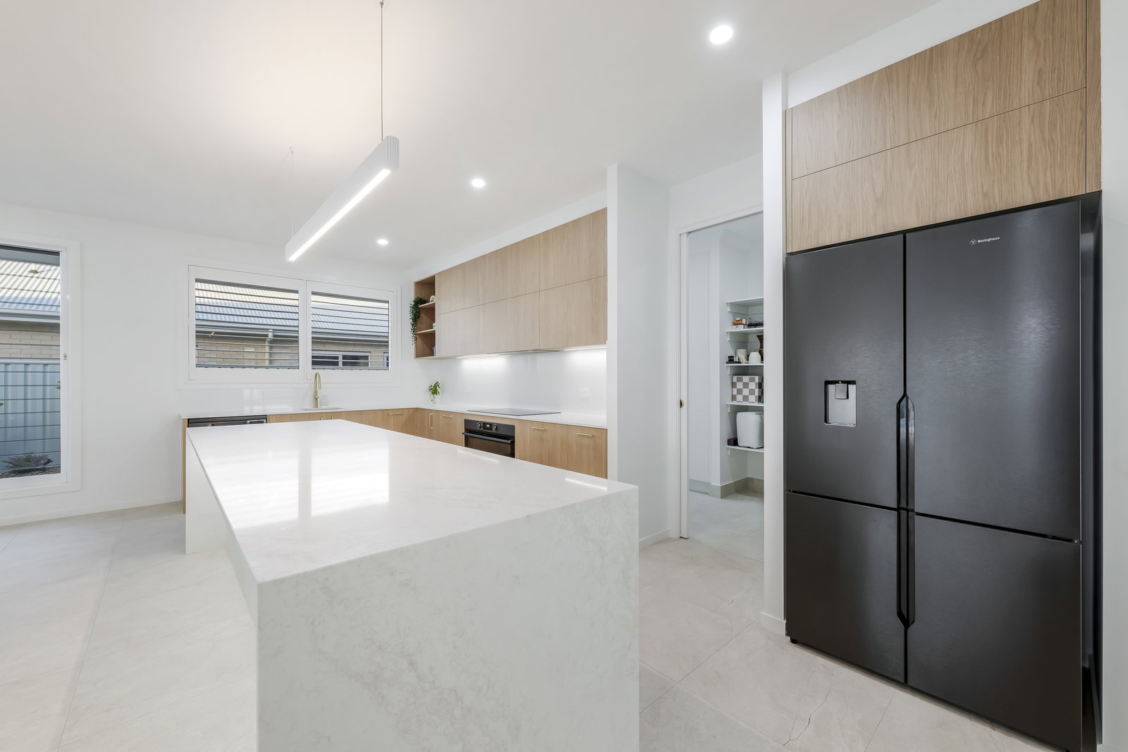 4 Sarazen Street, Coral Cove  QLD  4670