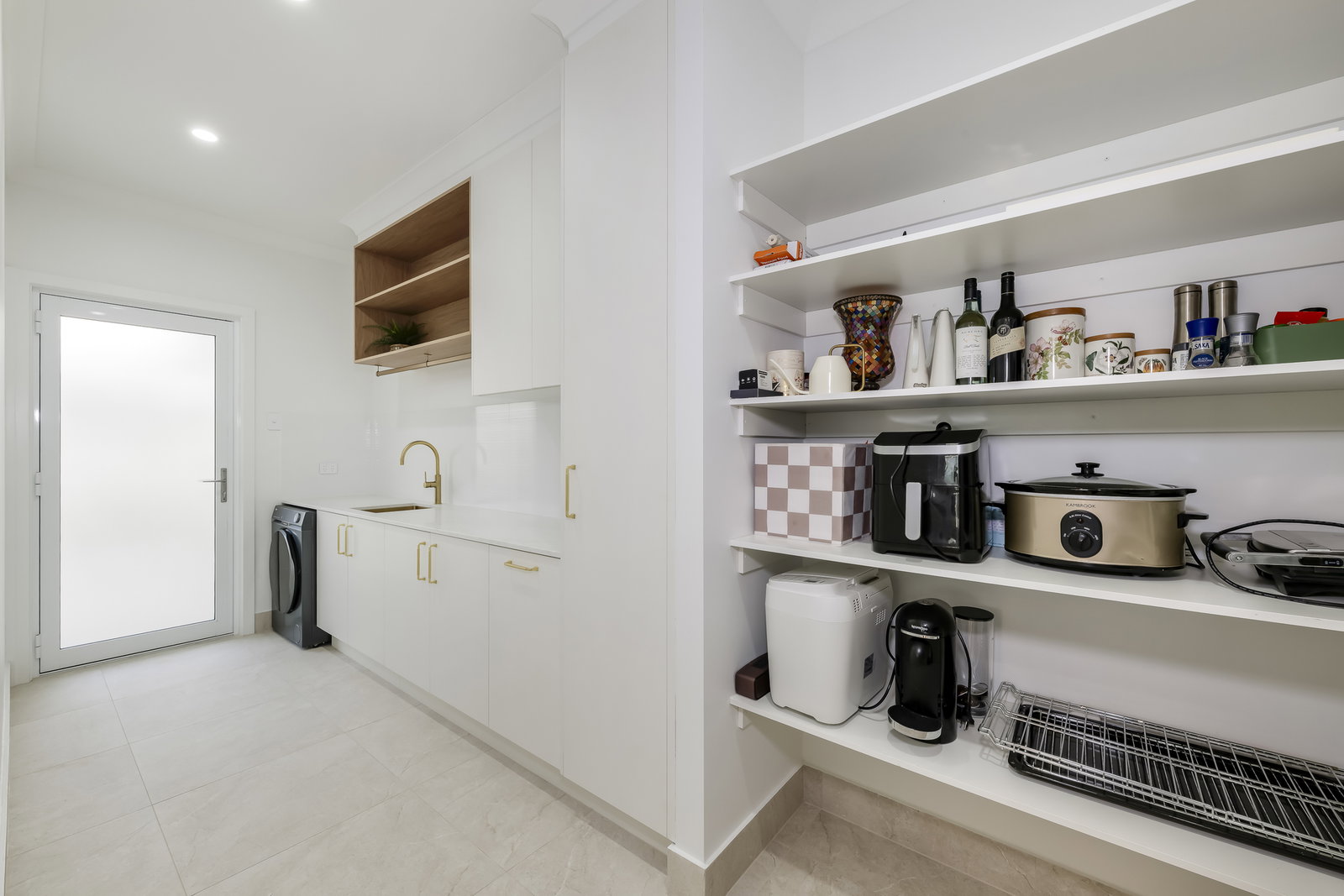 4 Sarazen Street, Coral Cove  QLD  4670